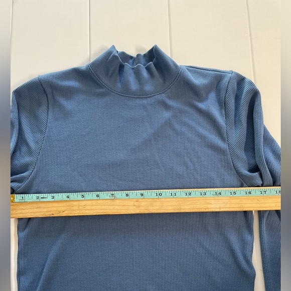 American Eagle Blue Cropped Turtle Neck, Size XL, EUC - Picture 6 of 7